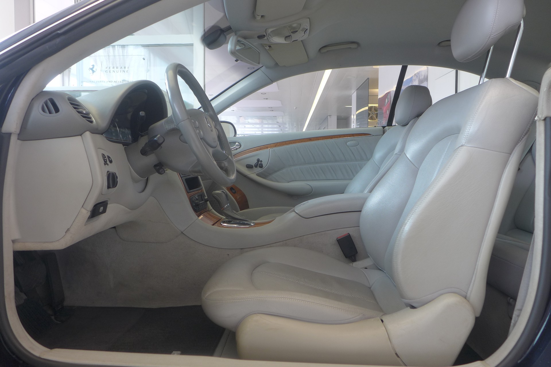 MERCEDES-BENZ CLK 500 Elégance Automatic-image-9