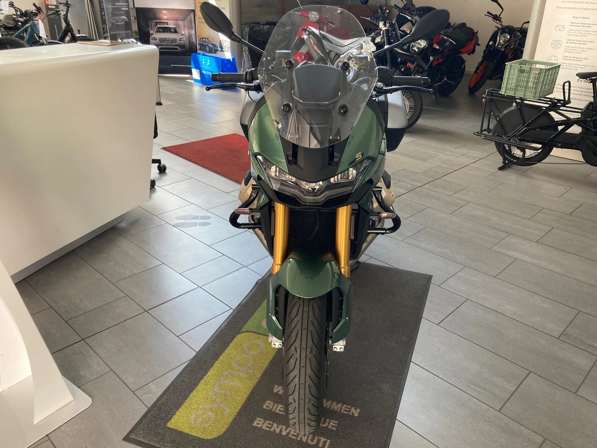 MOTO GUZZI V100 Mandello S-image-1