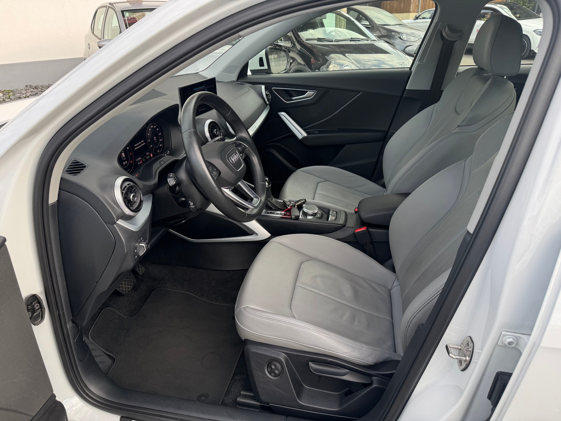AUDI Q2 40 TFSI advanced Attraction quattro S-tronic-image-12