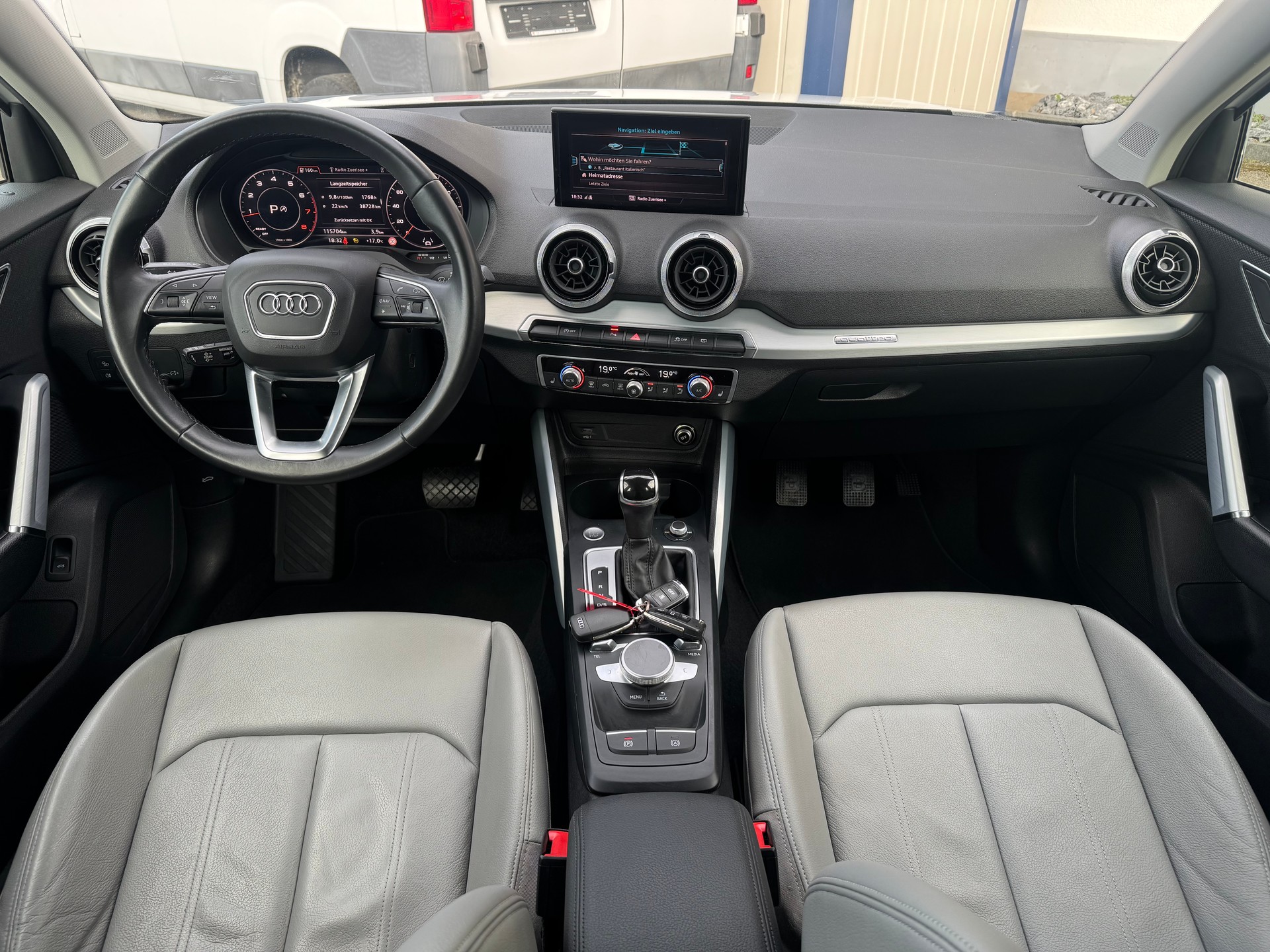 AUDI Q2 40 TFSI advanced Attraction quattro S-tronic-image-11