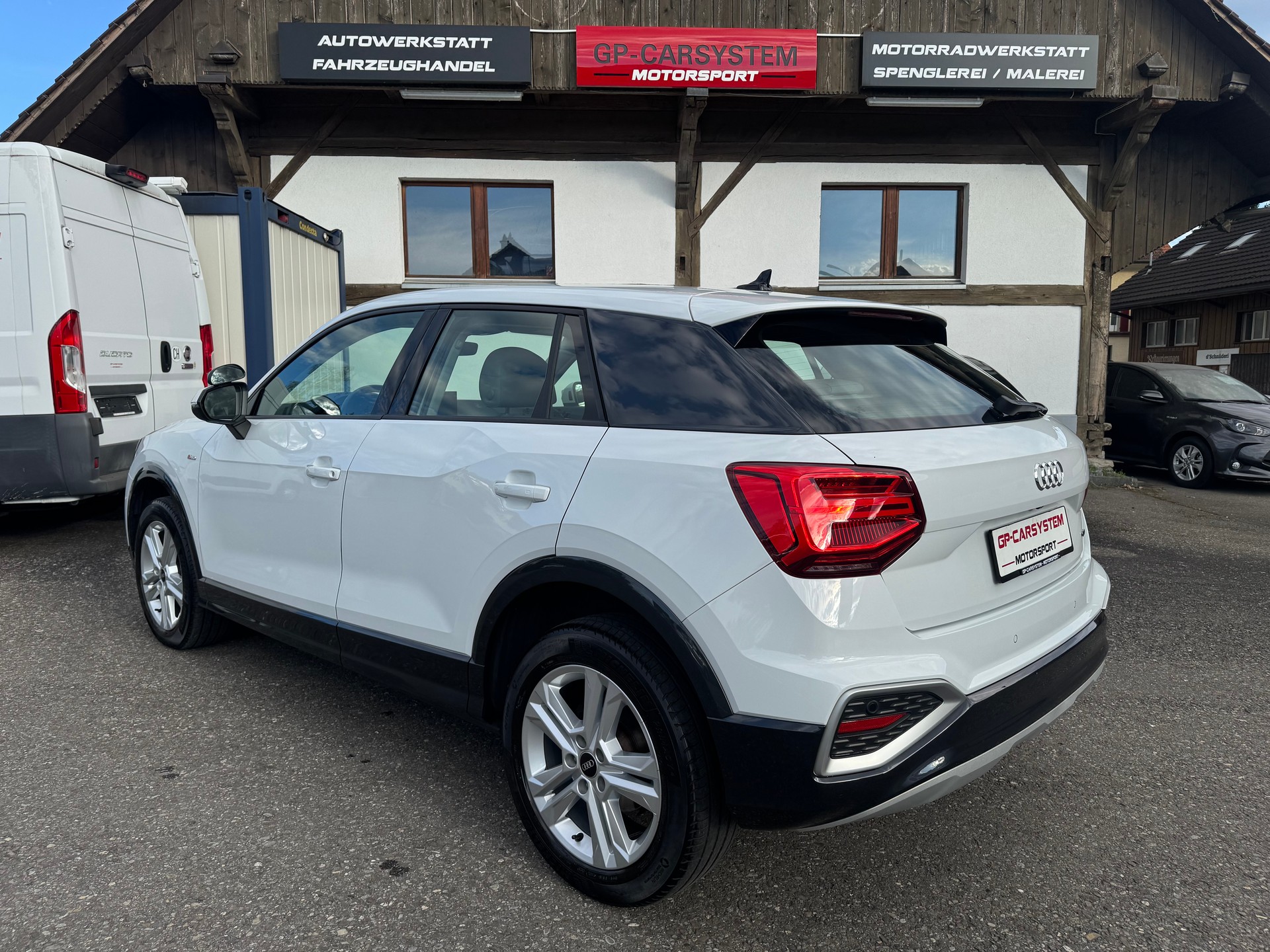 AUDI Q2 40 TFSI advanced Attraction quattro S-tronic-image-1