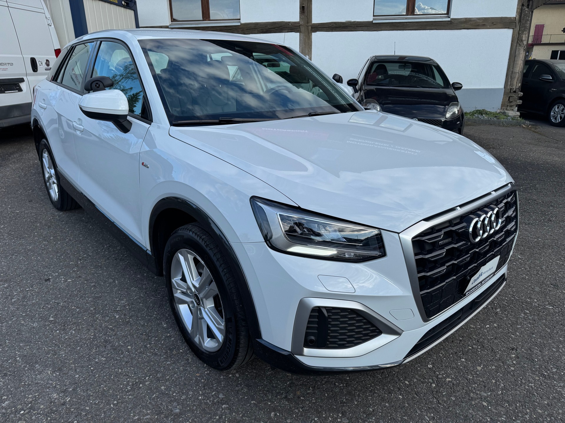 AUDI Q2 40 TFSI advanced Attraction quattro S-tronic-image-2