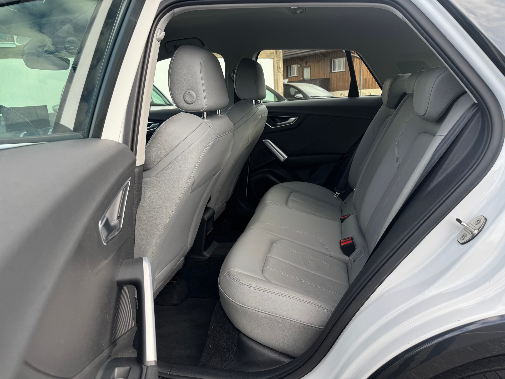 AUDI Q2 40 TFSI advanced Attraction quattro S-tronic-image-13