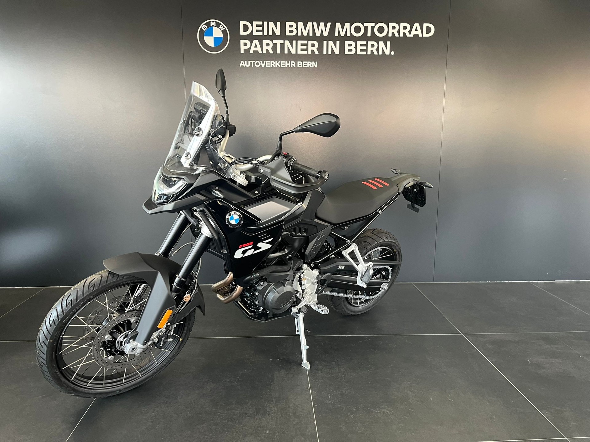 BMW F 900 GS-image-3