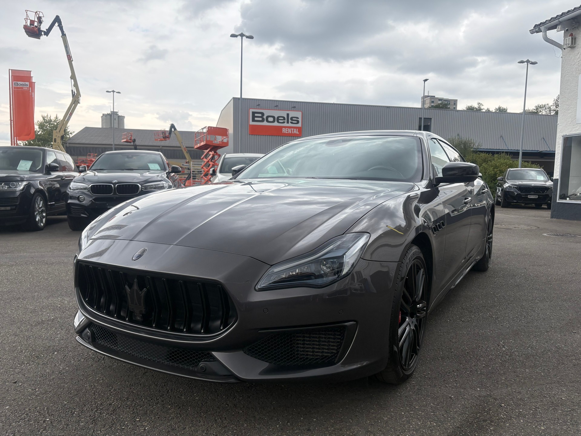 MASERATI Quattroporte 3.8 V8 Trofeo Automatica-showroom-element-1