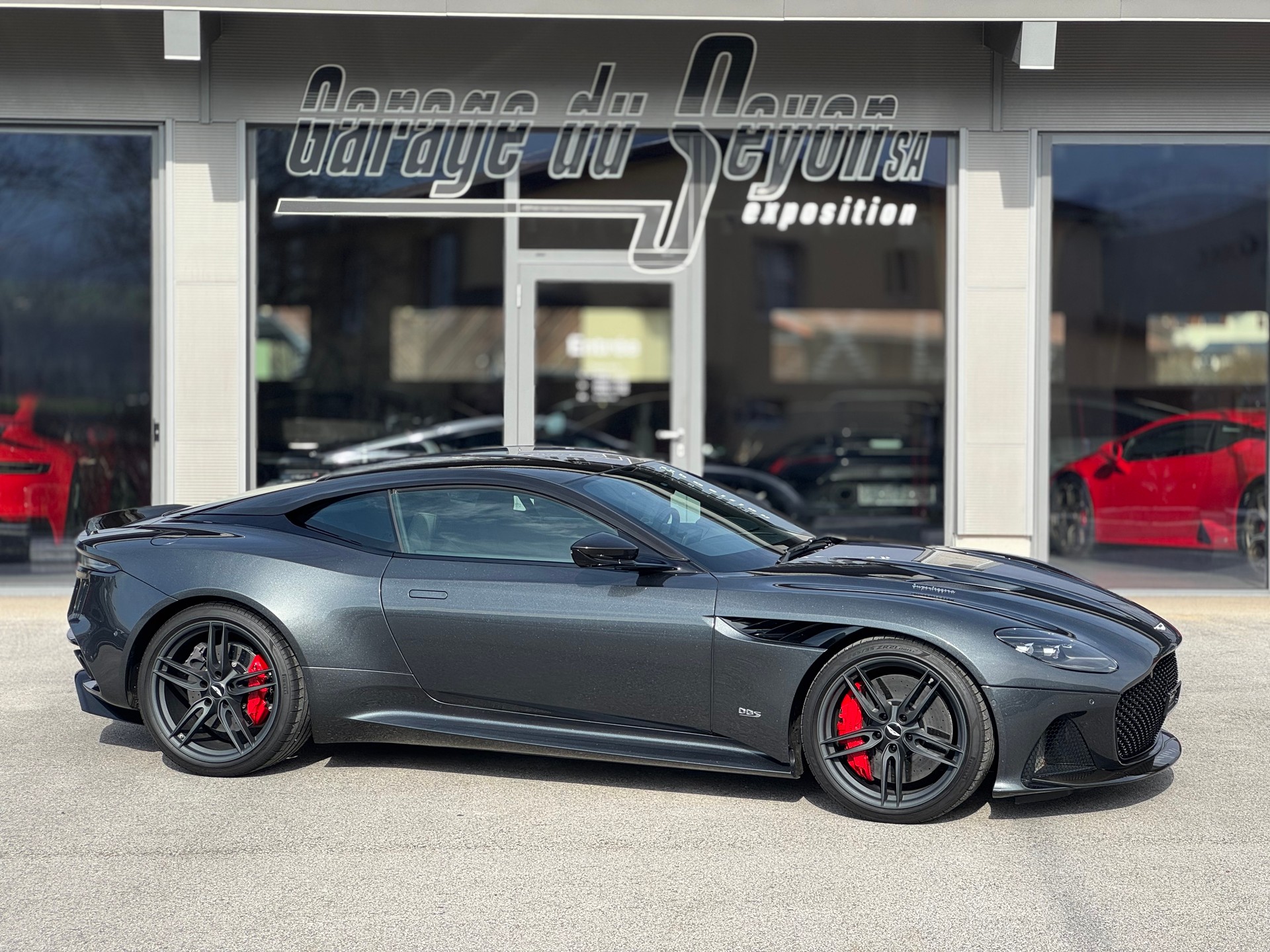 ASTON MARTIN DBS Coupé Superleggera