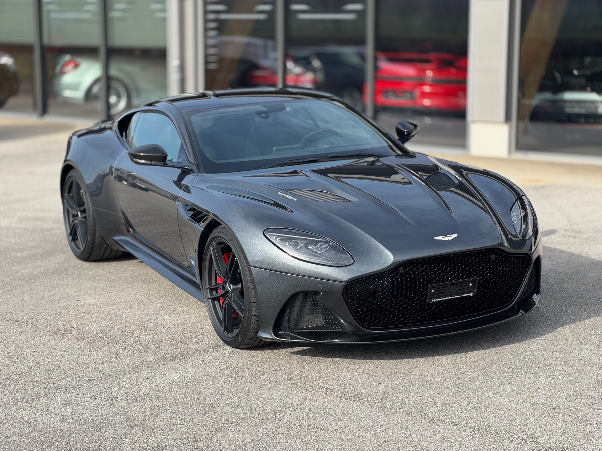 ASTON MARTIN DBS Coupé Superleggera-image-1