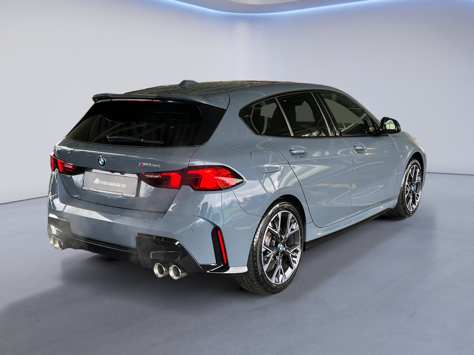 BMW M135i xDrive-image-4
