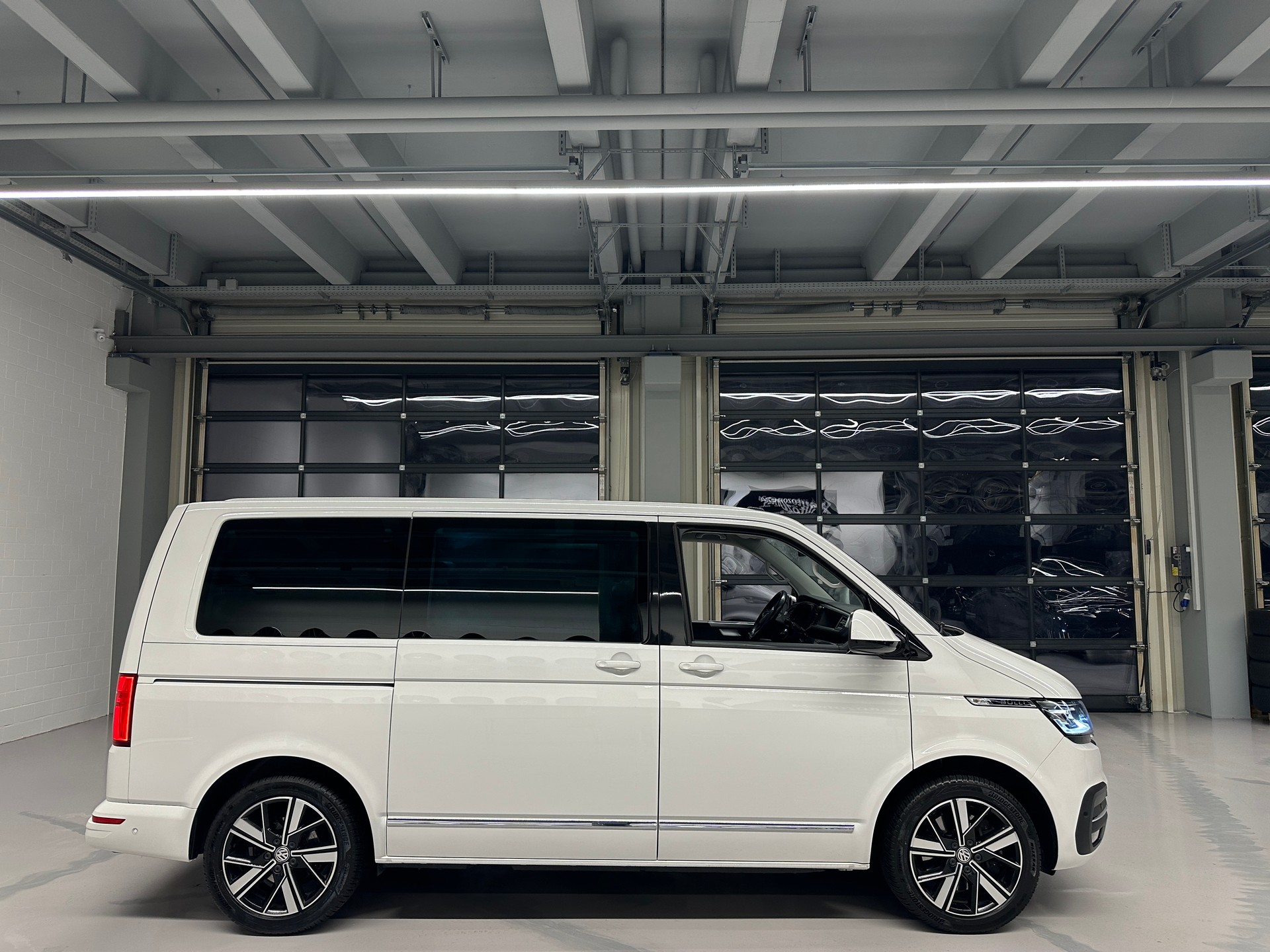 VW T6.1 Multivan 2.0 TDI 199 Highline DSG 4m *CH-Auto*Frisch MFK l Lückenlose Servicehistorie bei VW*-image-7