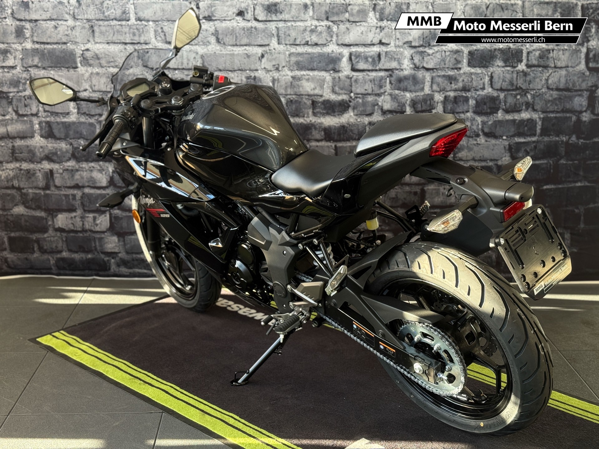 KAWASAKI Ninja 125-image-3