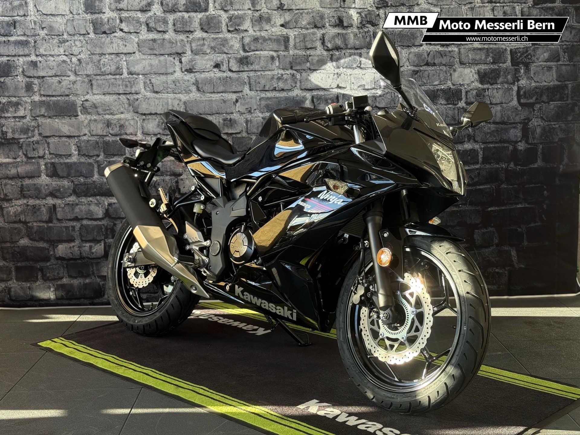 KAWASAKI Ninja 125-image-0