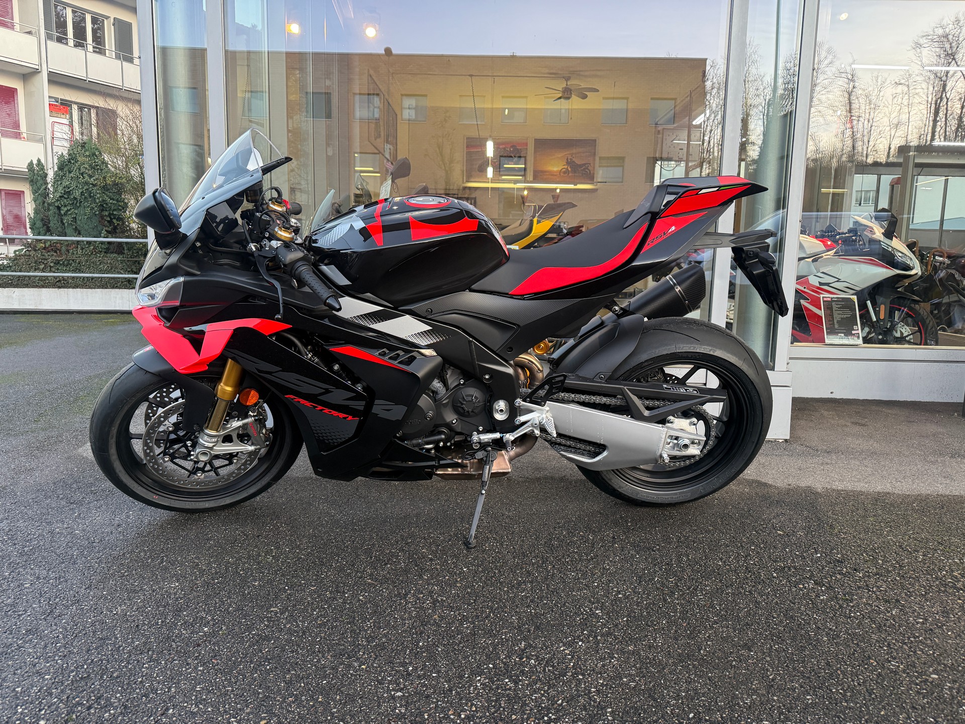 APRILIA RSV4 1100 E5+ Factory-image-9