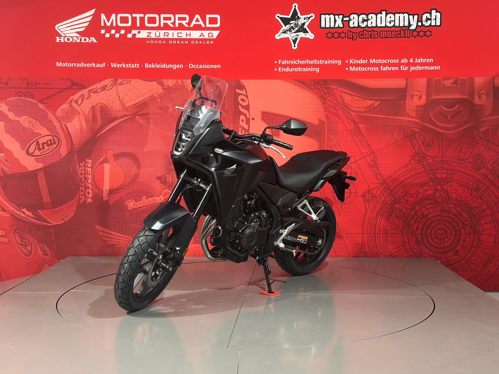 HONDA NX 500 *Matte Gunpowder Black Metallic* *Neufahrzeug*-image-4