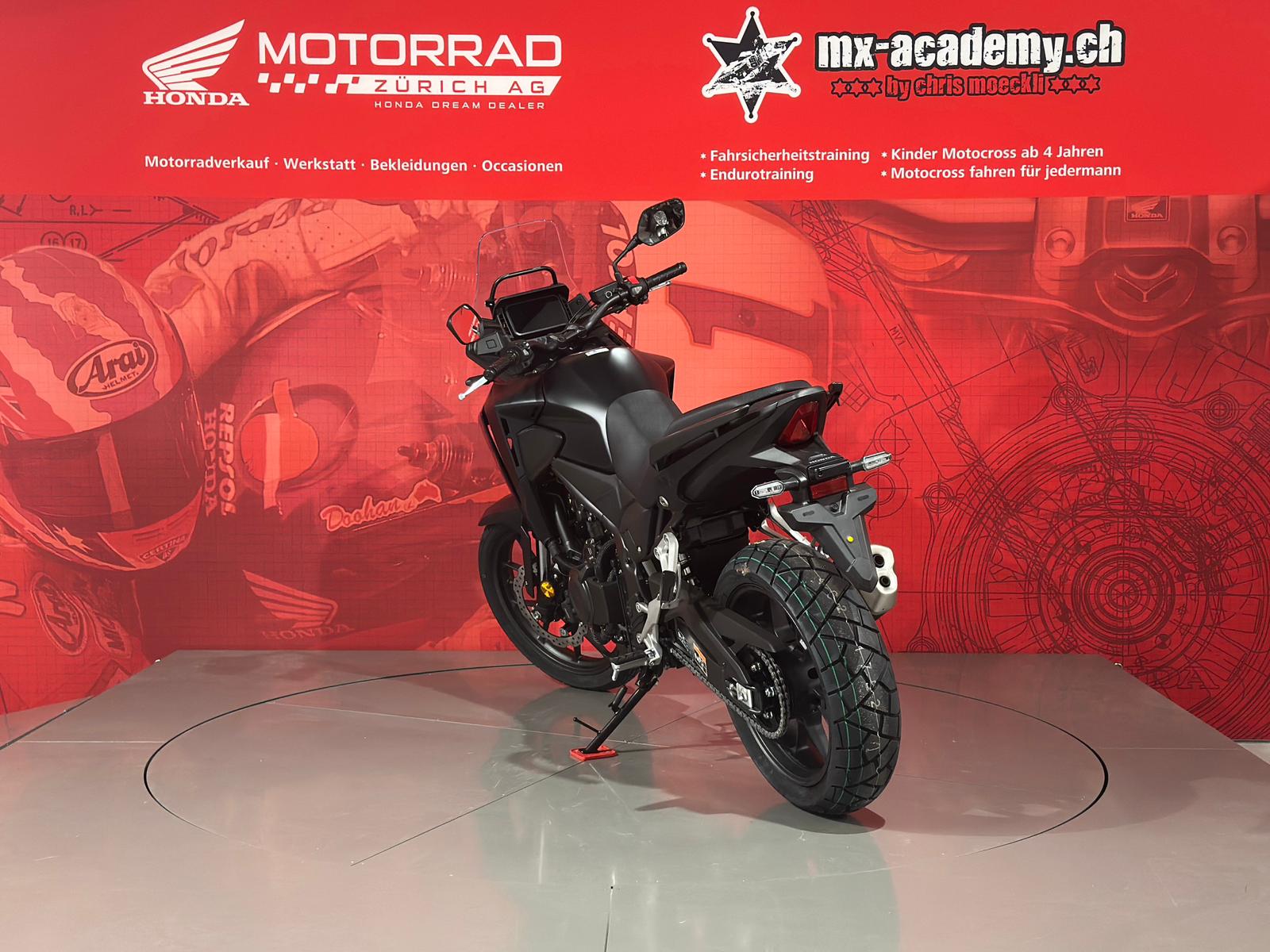 HONDA NX 500 *Matte Gunpowder Black Metallic* *Neufahrzeug*-image-6
