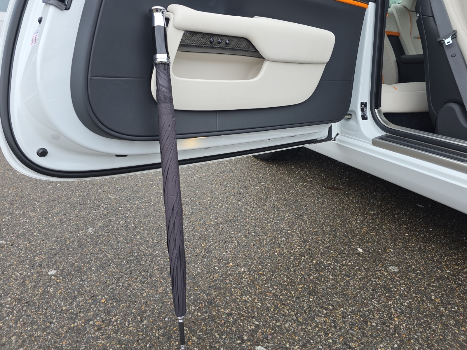 ROLLS-ROYCE Wraith Black Badge - RR Provenance 24 Monaten Garantie und Service-image-13