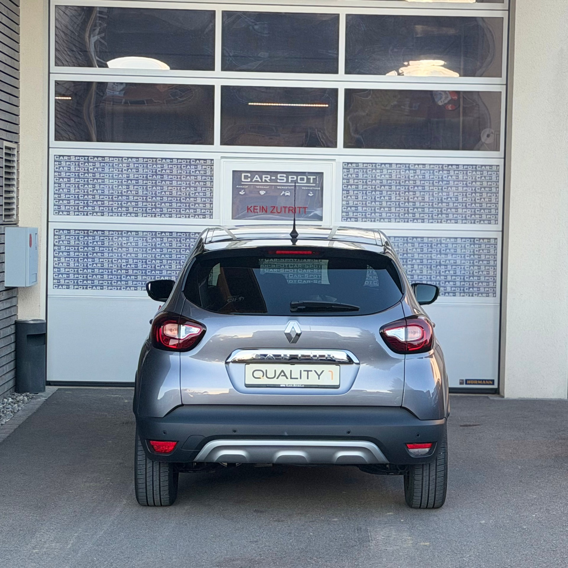 RENAULT Captur 1.2 T 16V Intens EDC-image-4