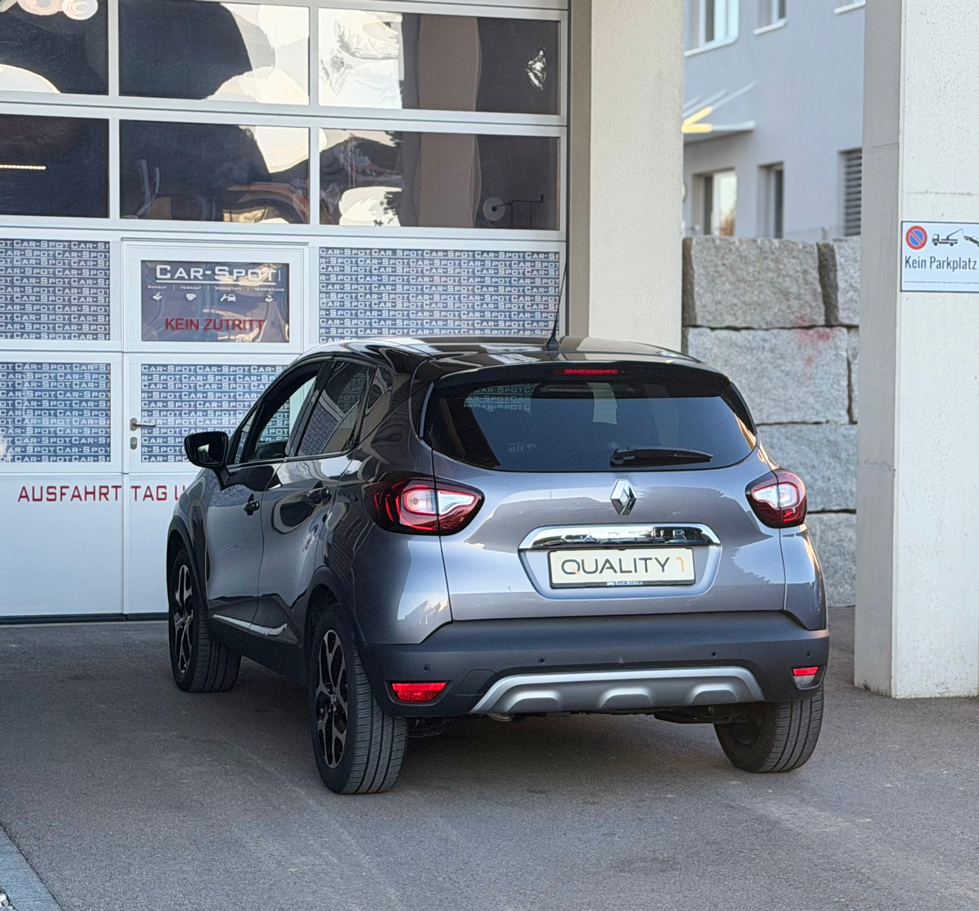 RENAULT Captur 1.2 T 16V Intens EDC-image-5