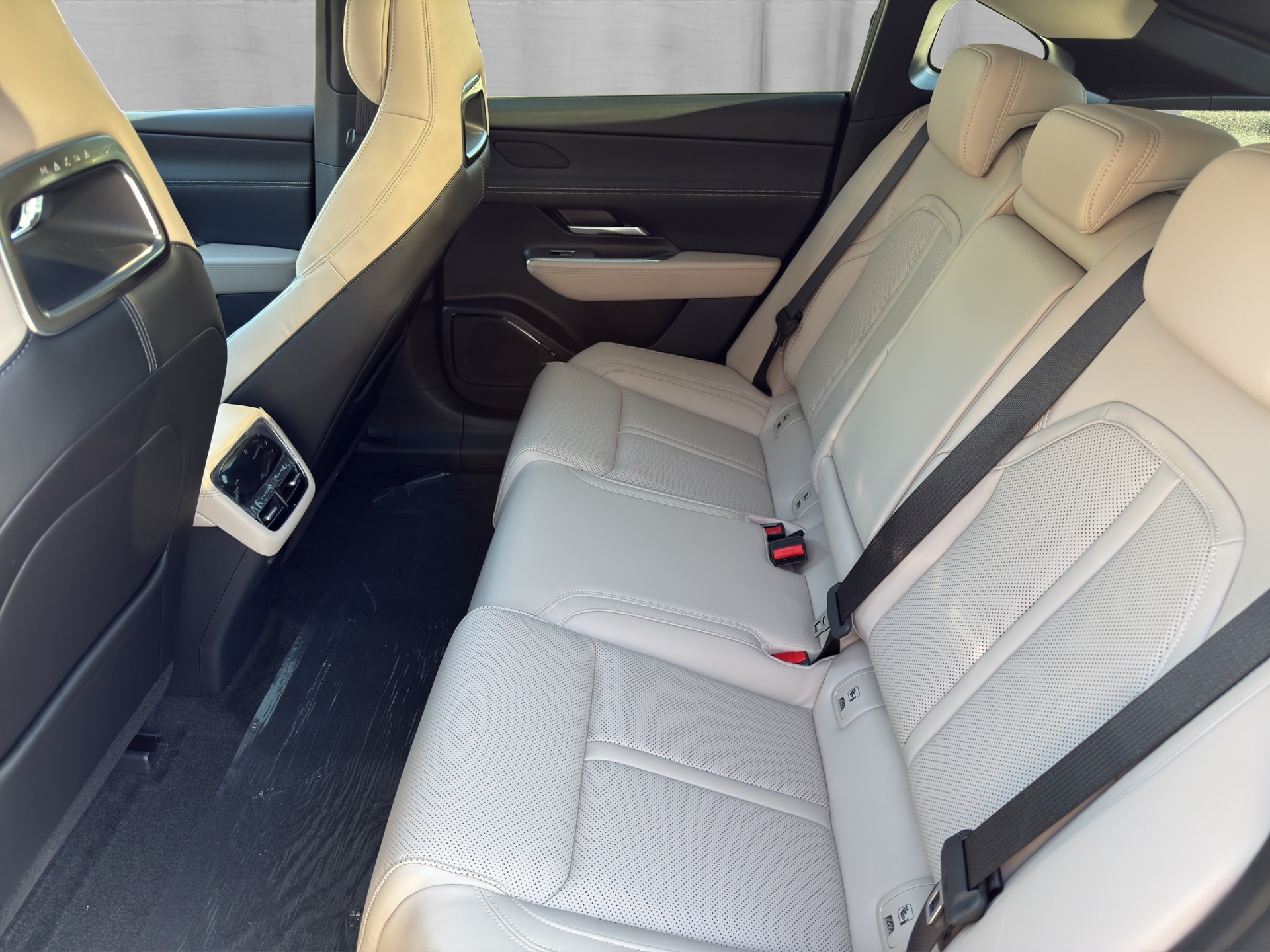 MAZDA 6e 258 69kWh Takumi-image-12