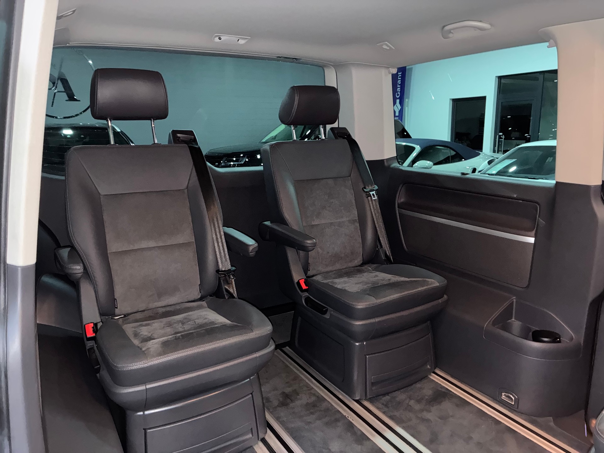 VW T5 Multivan 2.0 Bi-TDI CR Highline DSG-image-14