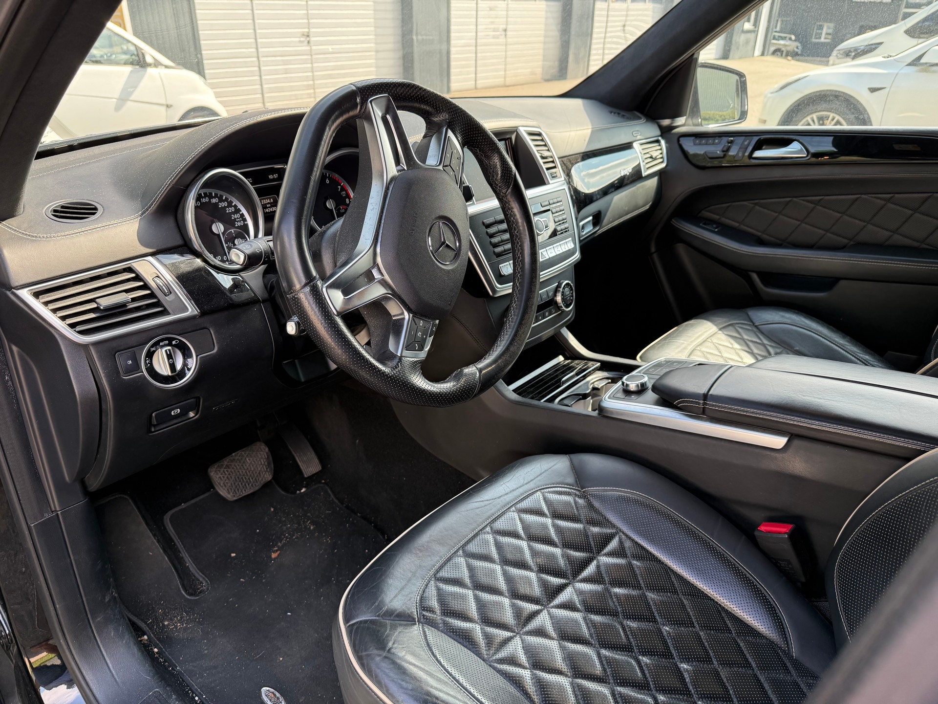 MERCEDES-BENZ ML 500 4Matic 7G-Tronic-image-4