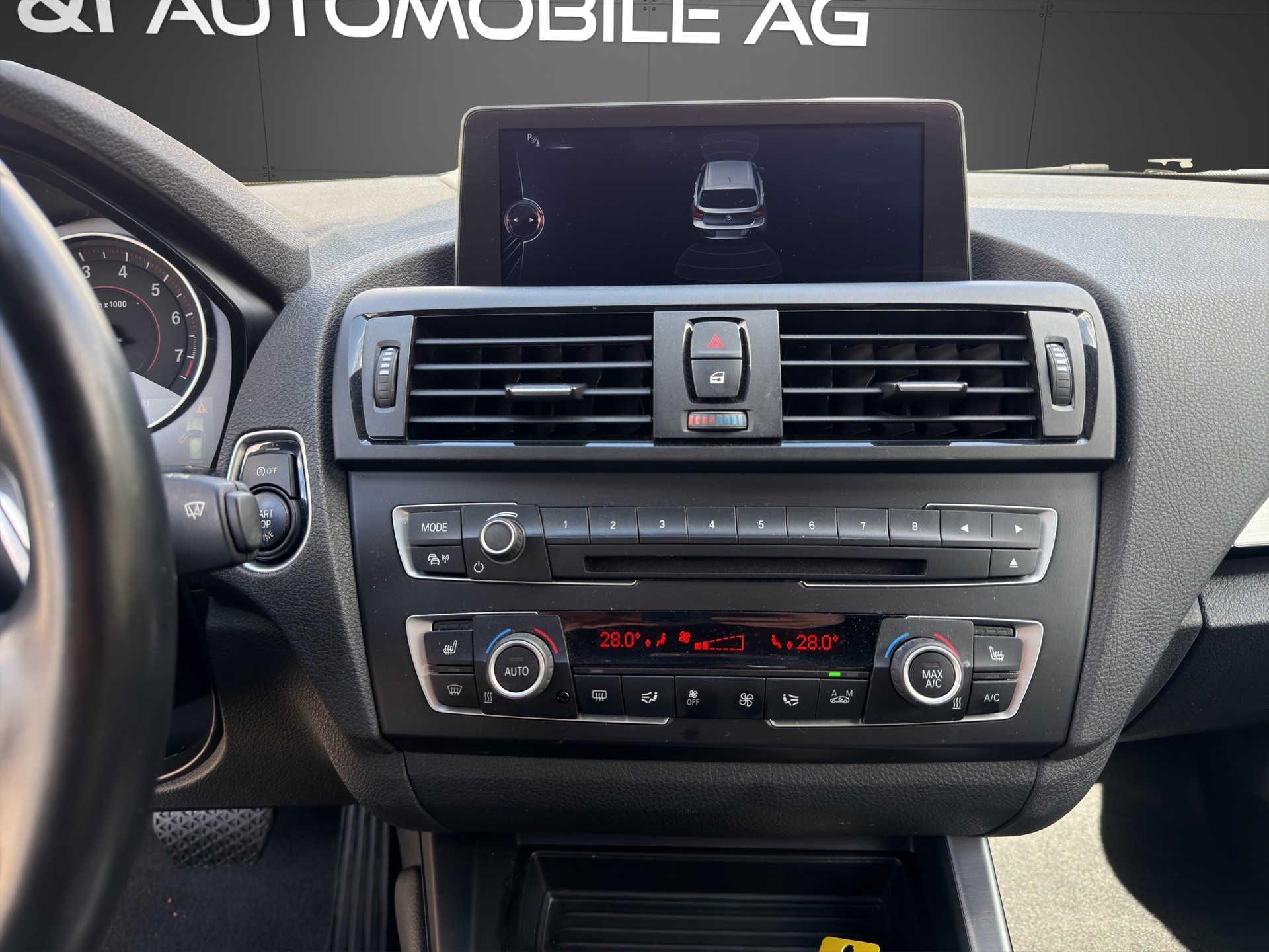 BMW M135i xDrive Steptronic-image-14