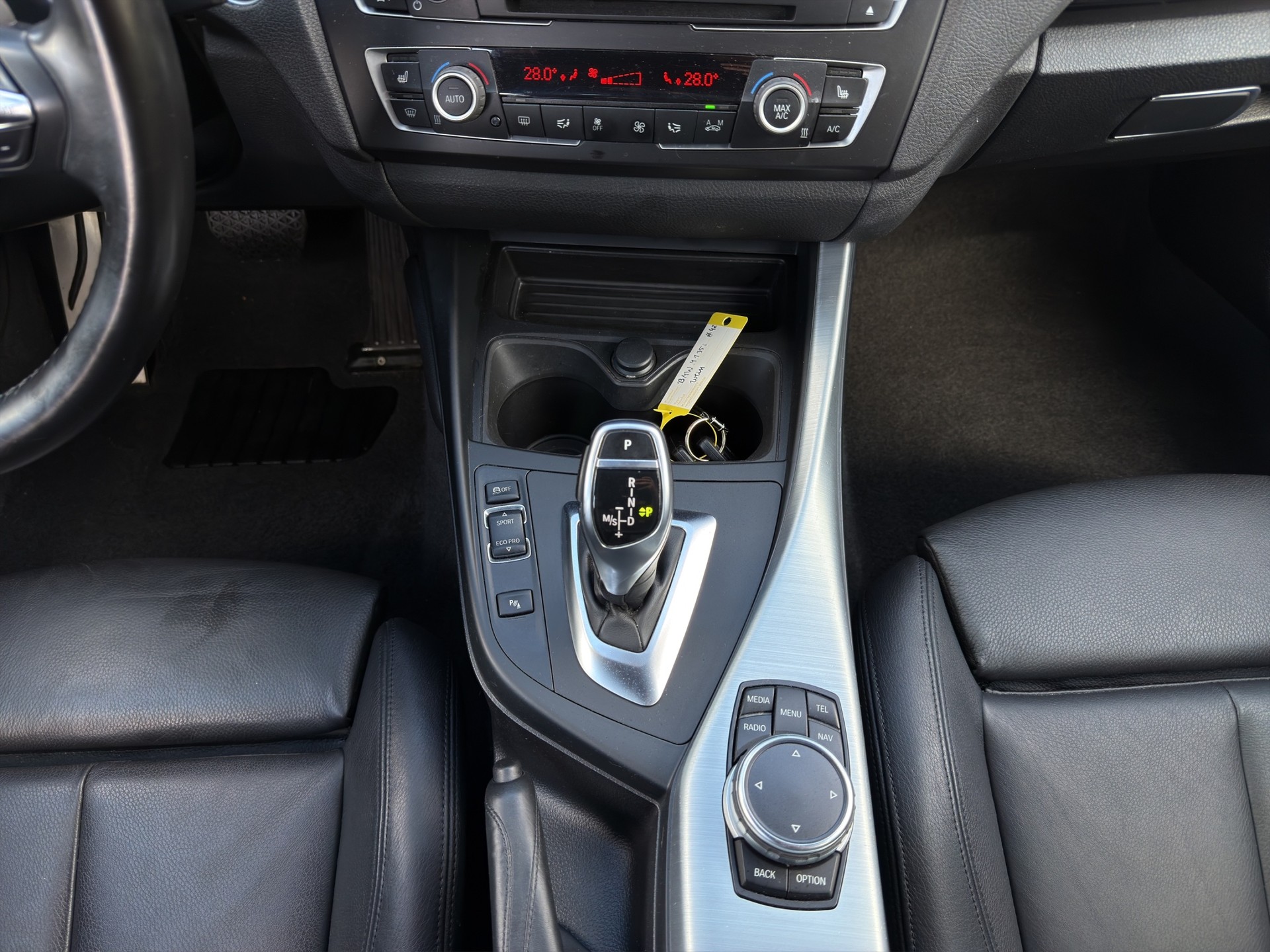 BMW M135i xDrive Steptronic-image-16