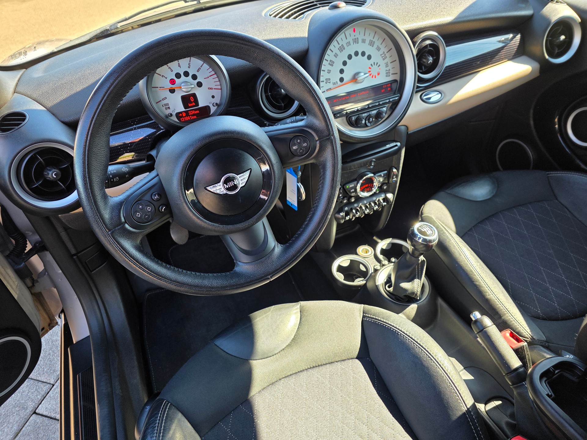 MINI Cooper-image-17