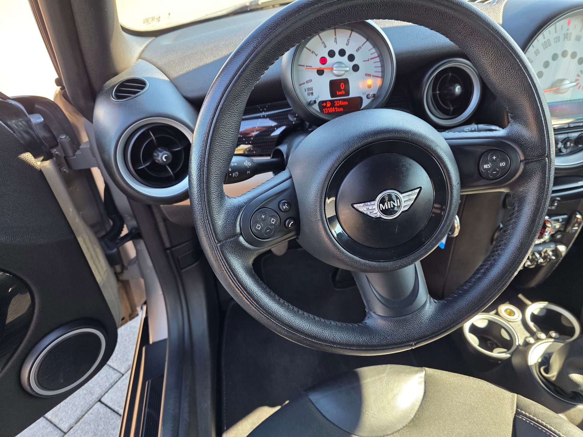 MINI Cooper-image-15