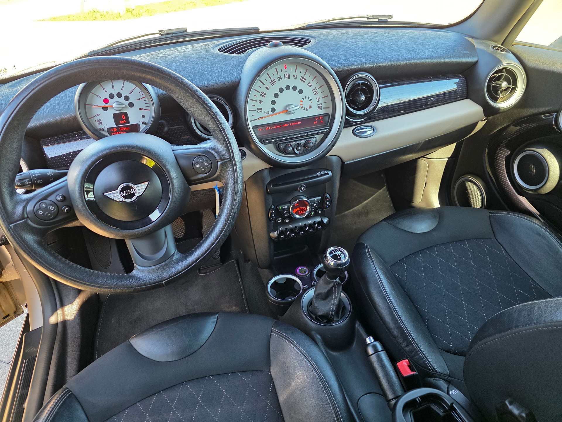 MINI Cooper-image-10
