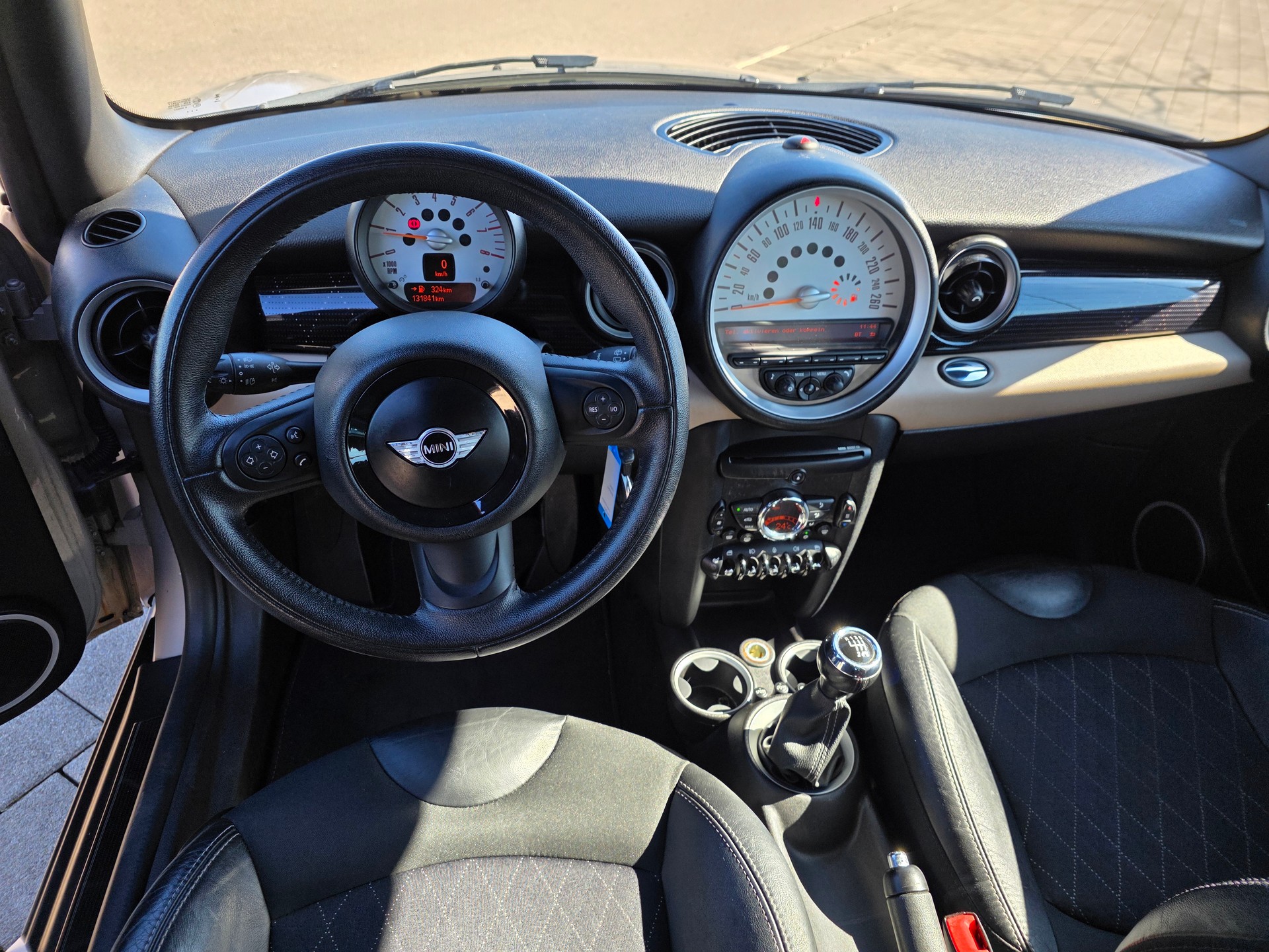 MINI Cooper-image-18