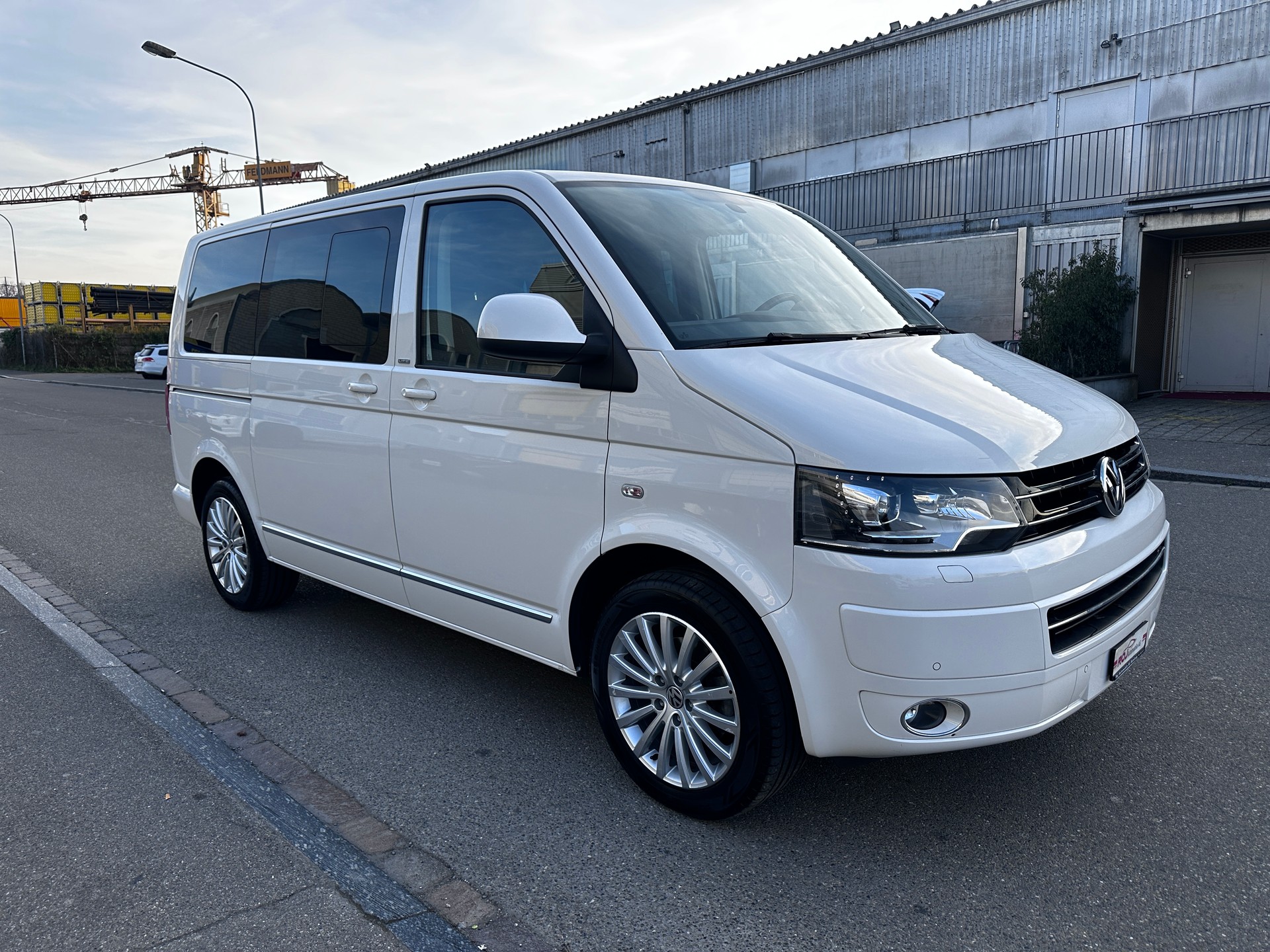 VW T5 Multivan 2.0 TDI CR Family Life DSG-showroom-element-3