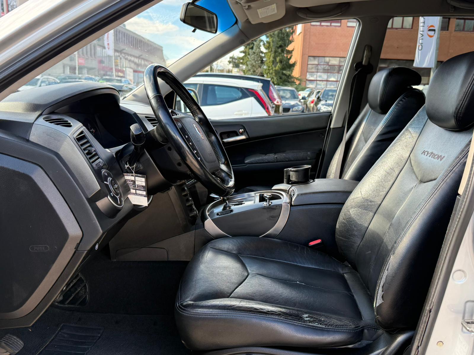 KGM-SsangYong Kyron 270 Xdi 4WD Comfort Automatic-image-9