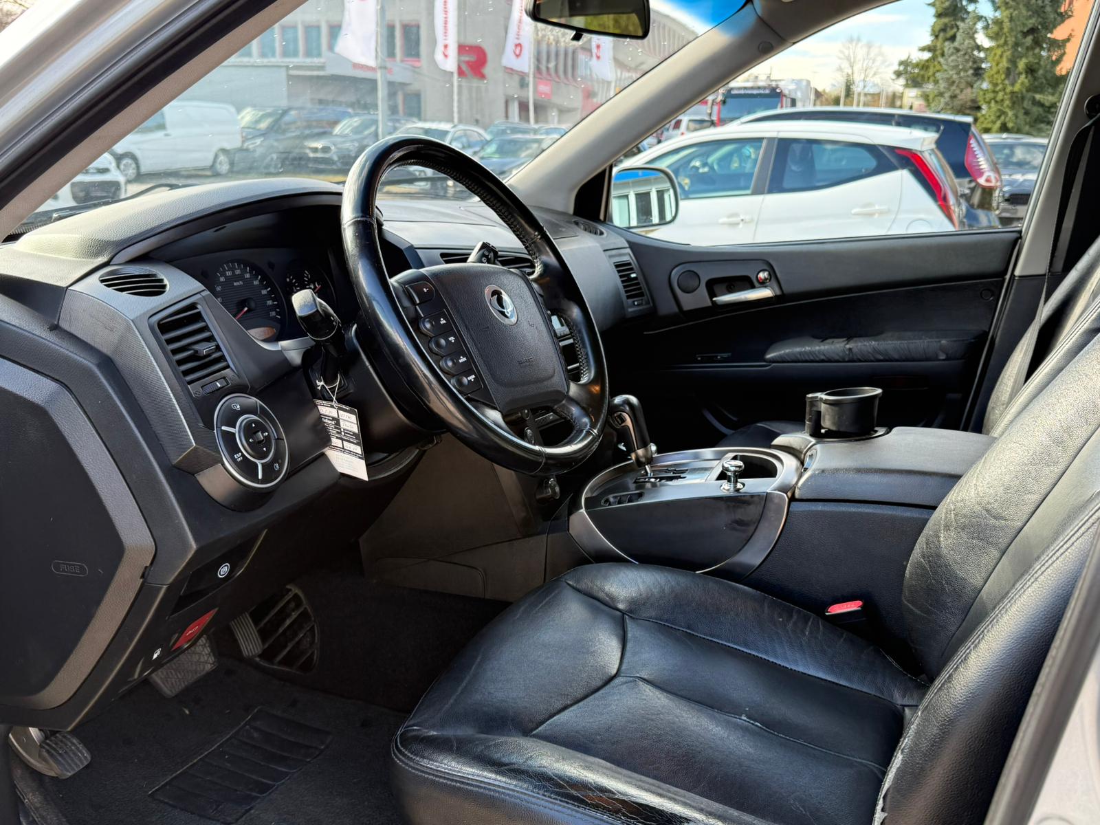KGM-SsangYong Kyron 270 Xdi 4WD Comfort Automatic-image-8