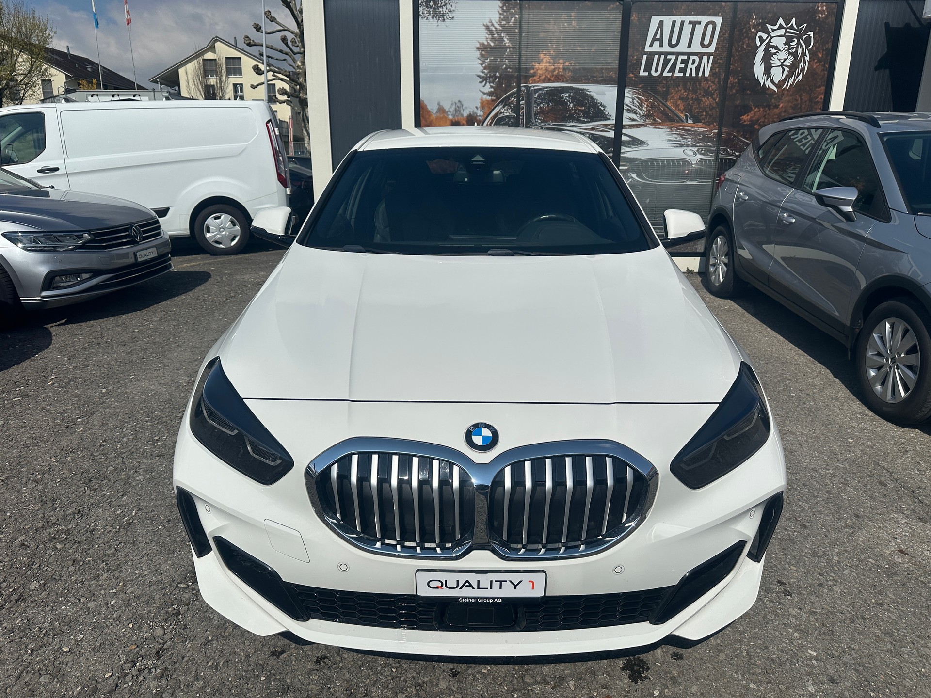 BMW 128ti Steptronic-showroom-element-3