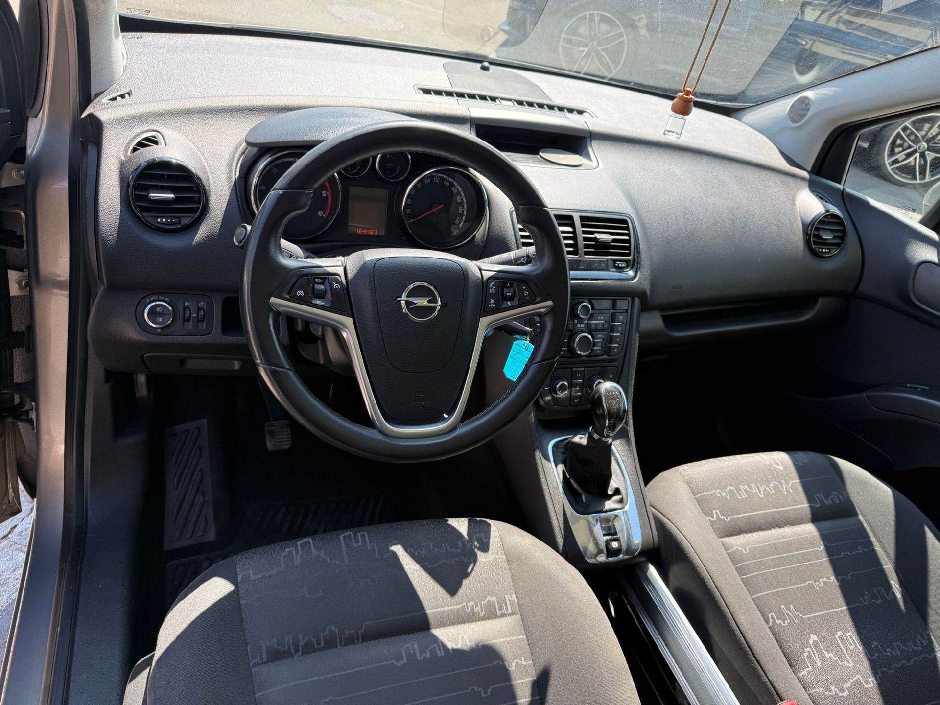 OPEL Meriva 1.7 CDTi Cosmo-image-8
