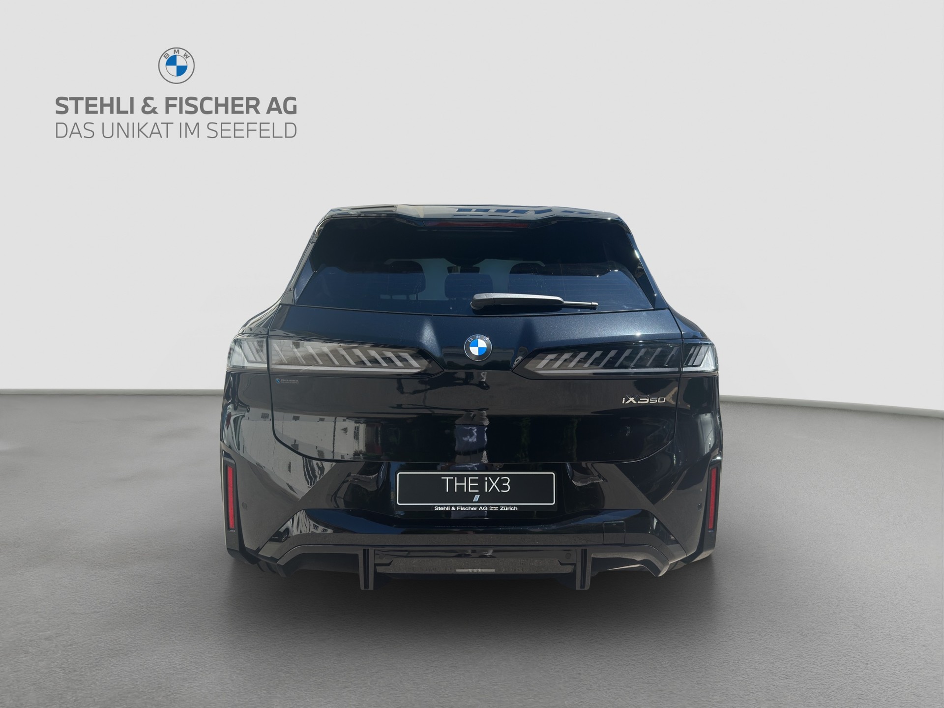 BMW iX3 50 xDrive M Sport-showroom-element-3