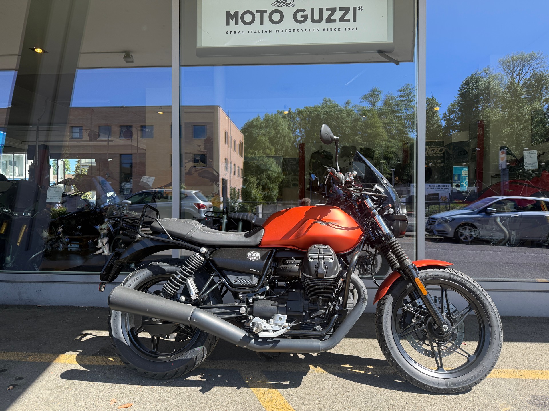 MOTO GUZZI V7 IV 850 Stone-image-1