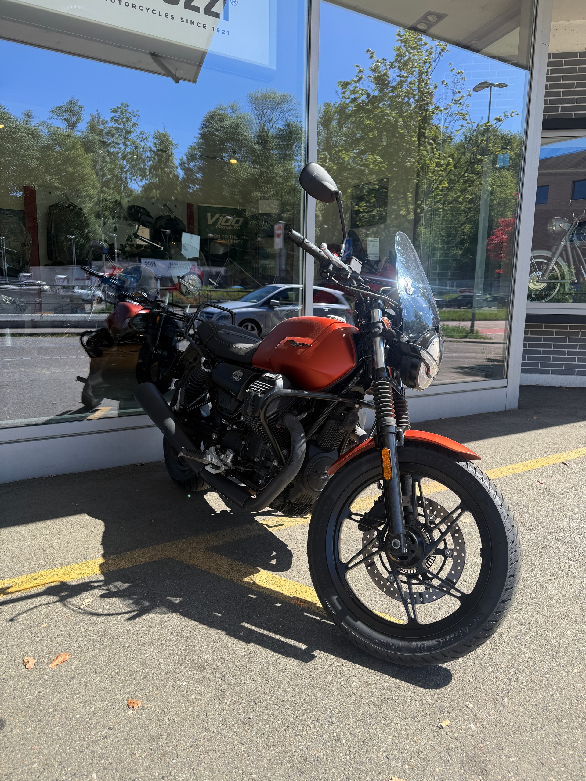 MOTO GUZZI V7 IV 850 Stone-image-4