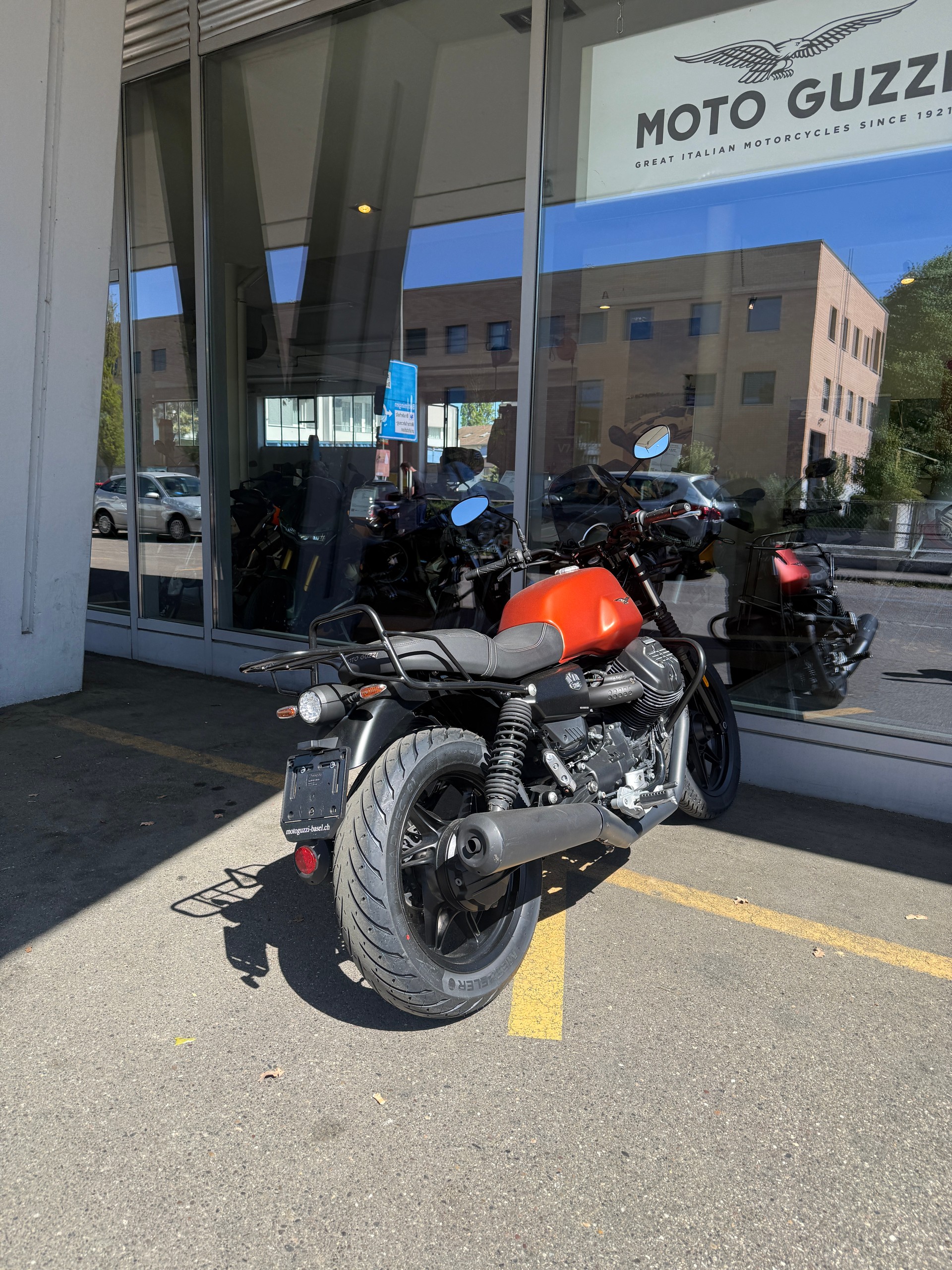 MOTO GUZZI V7 IV 850 Stone-image-7