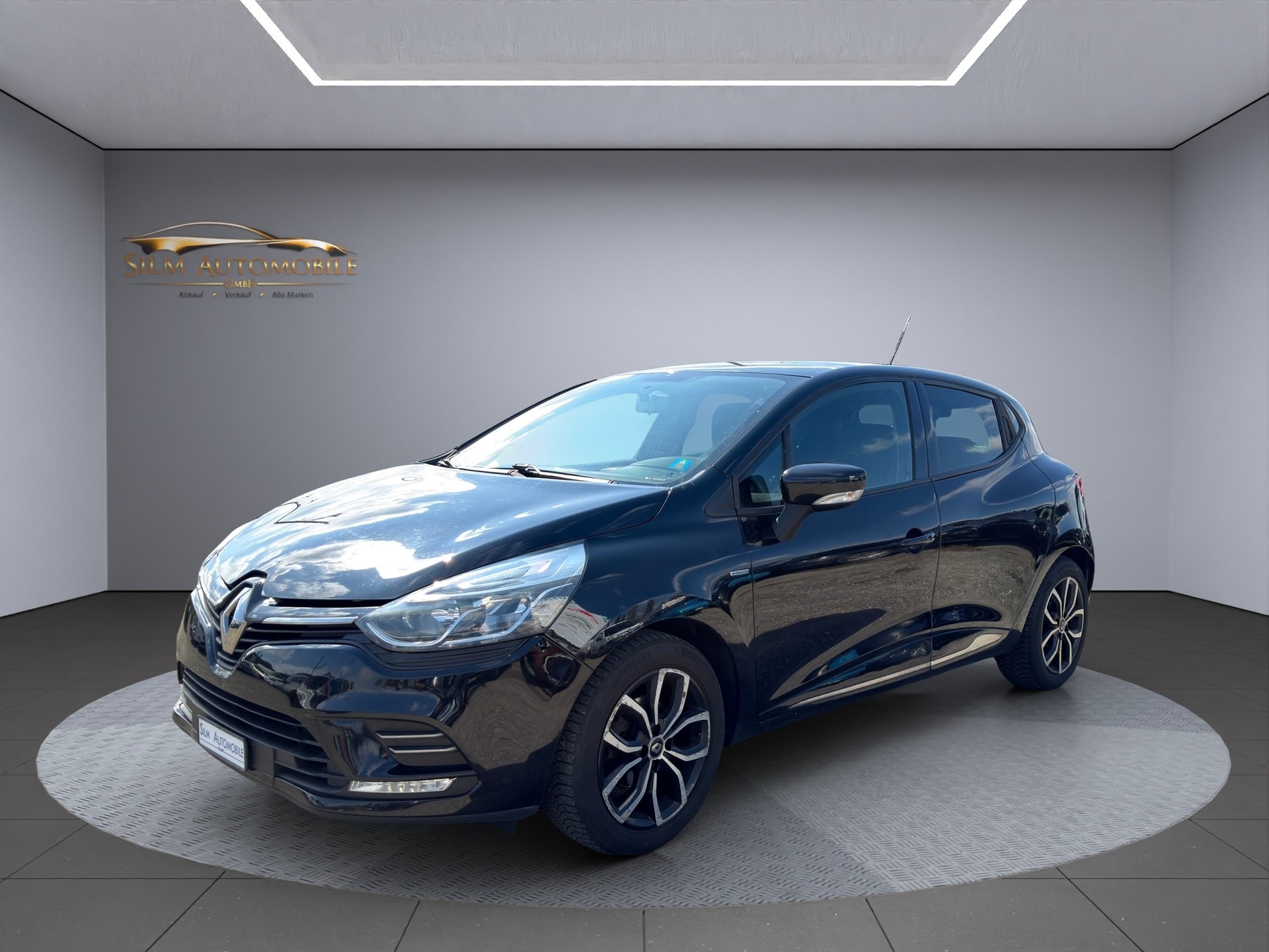 RENAULT Clio 0.9 Intens-showroom-element-1