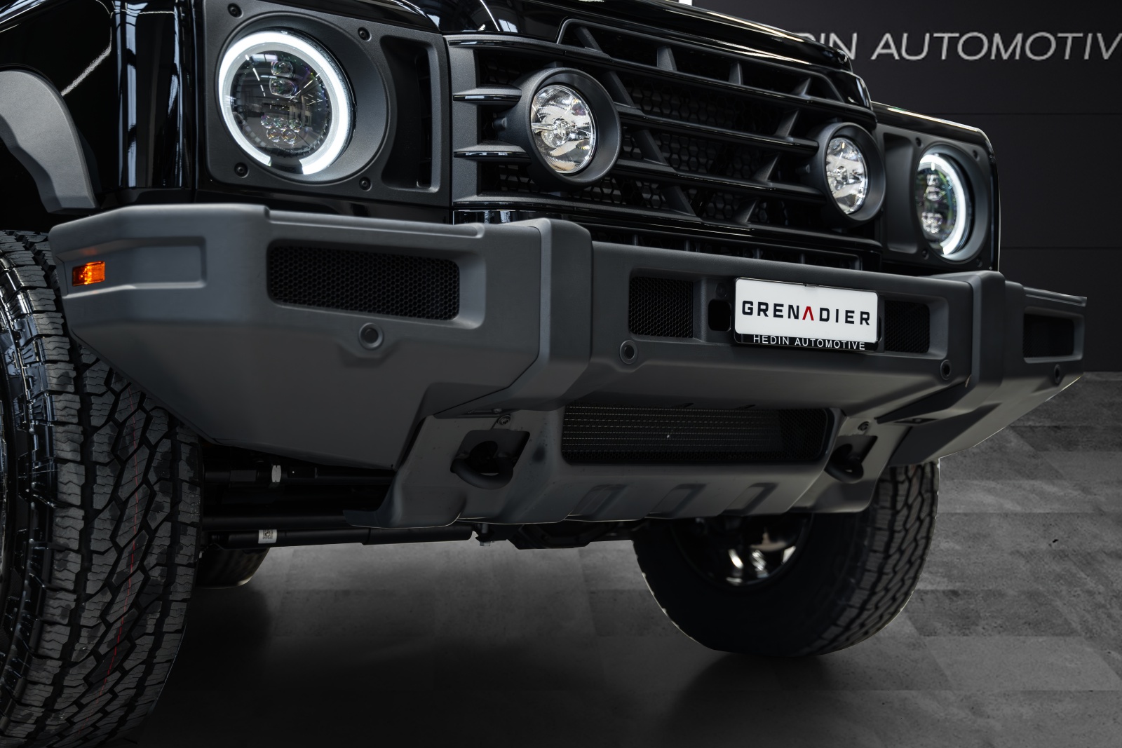 INEOS Grenadier 3.0 Black Edition-image-9