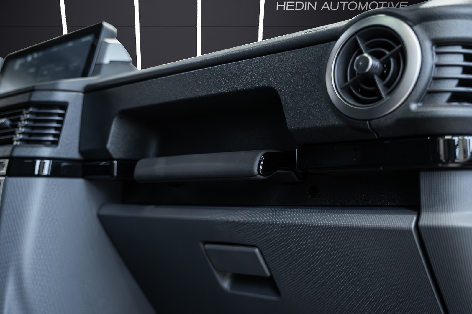 INEOS Grenadier 3.0 Black Edition-image-14