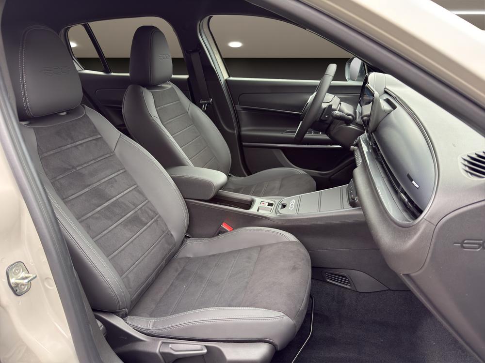 FIAT 600 1.2 Hybrid 145 Sport-image-12