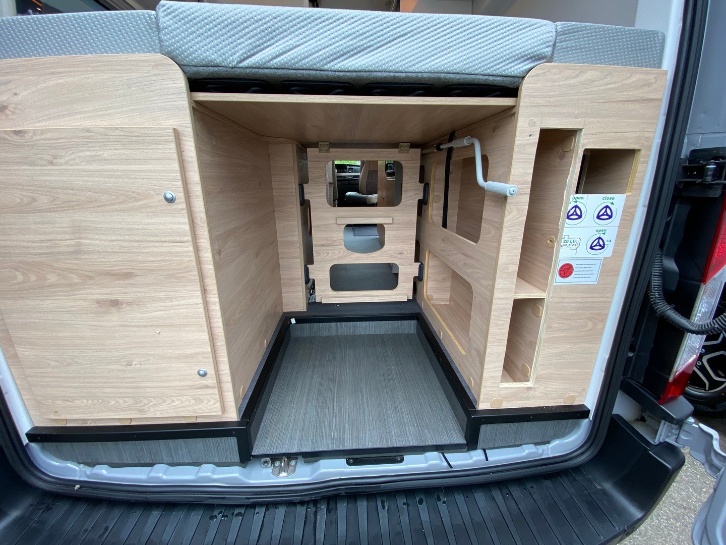 DETHLEFFS Globetrail 590C, Ford Transit 2.0TDCi 170PS Automat-image-15