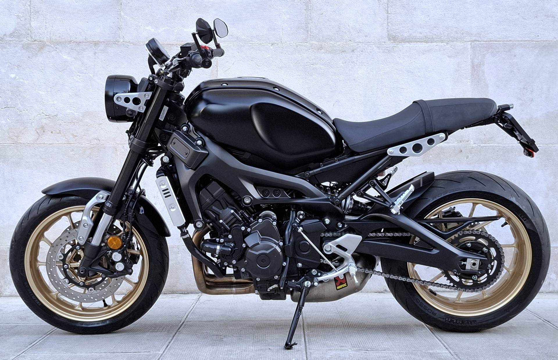 YAMAHA XSR 900-showroom-element-2