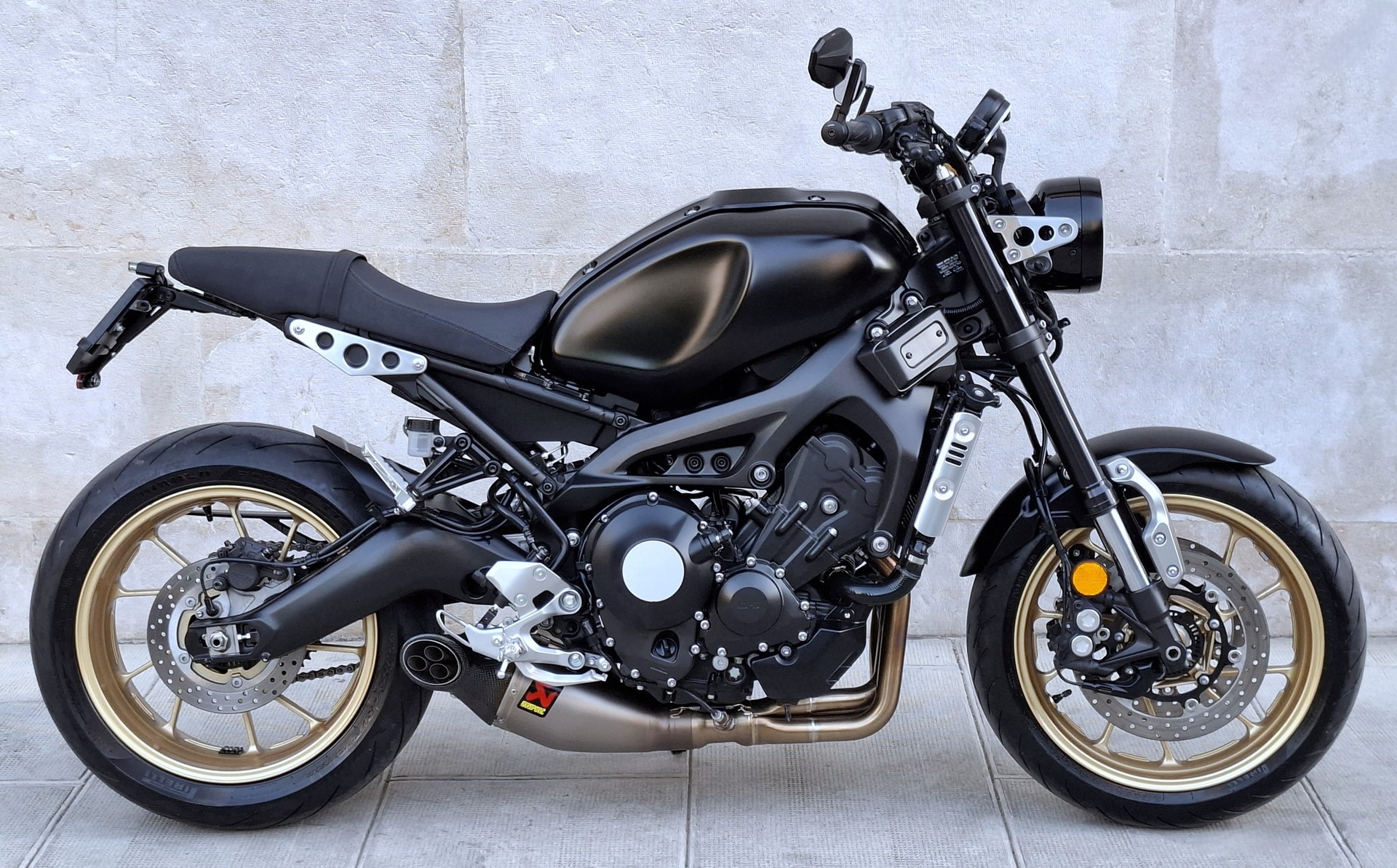 YAMAHA XSR 900