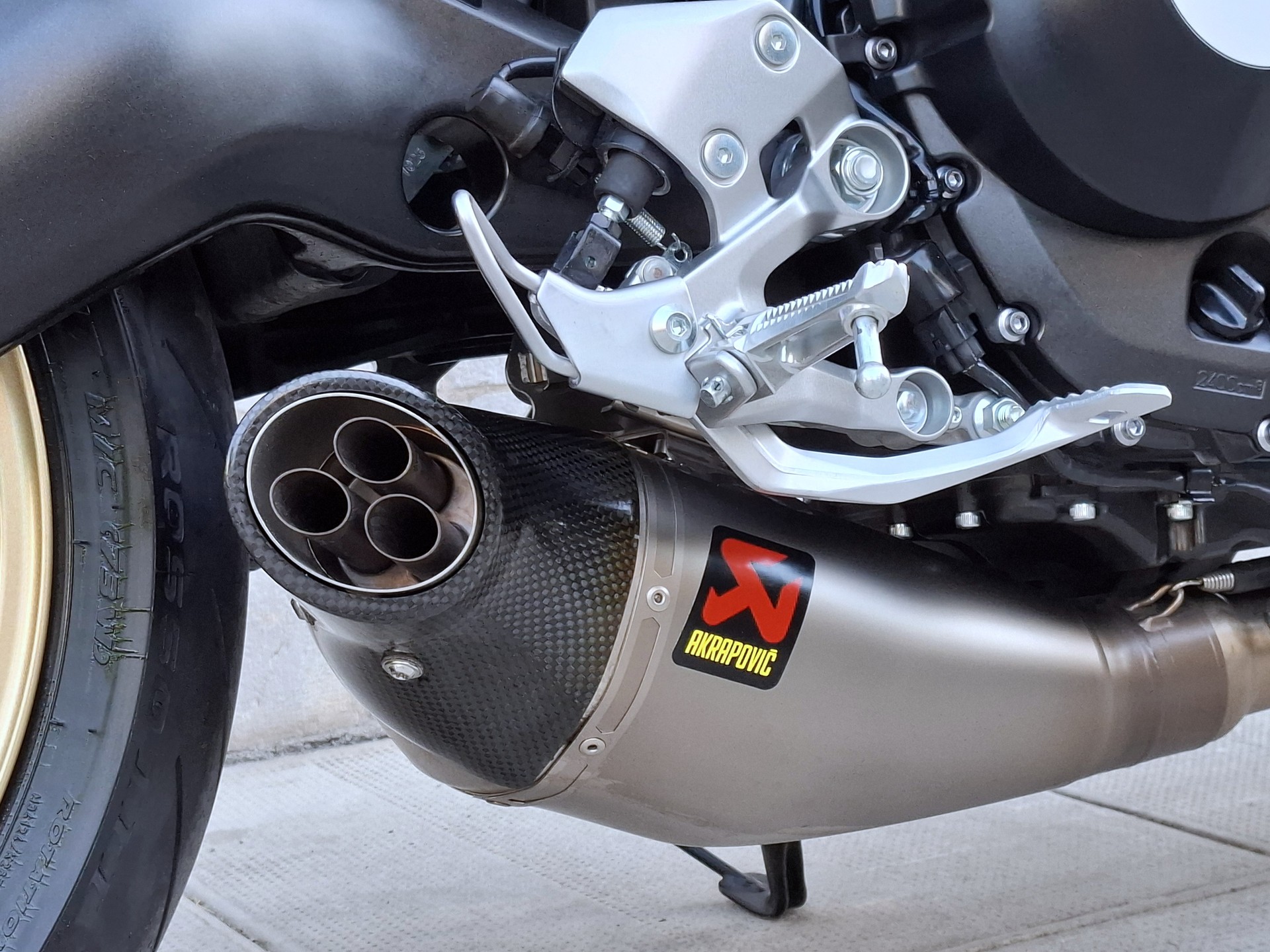 YAMAHA XSR 900-image-6