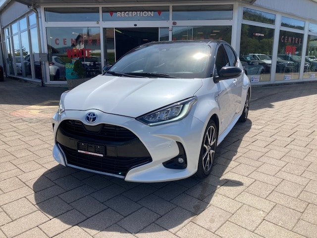 TOYOTA Yaris 1.5 Style e-CVT-image-1