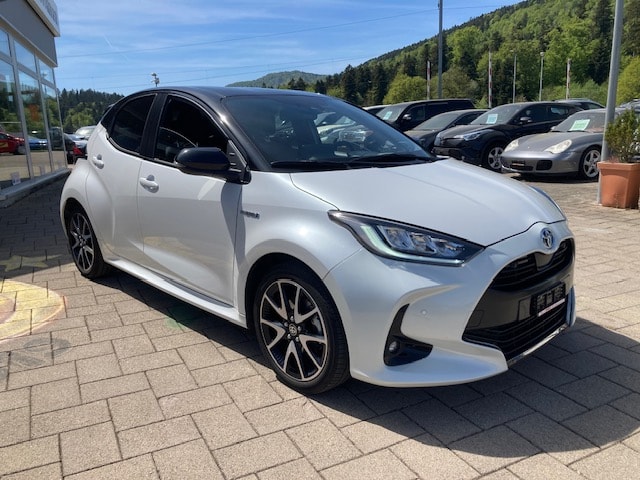 TOYOTA Yaris 1.5 Style e-CVT-image-2