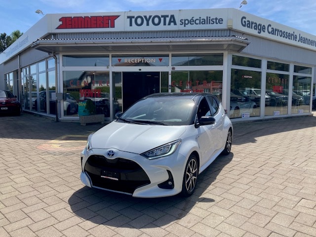 TOYOTA Yaris 1.5 Style e-CVT
